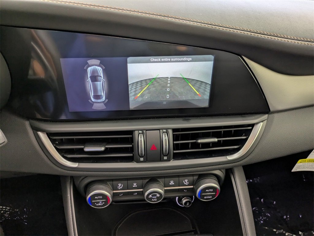New 2025 Alfa Romeo Giulia w/ Driving Assist Package image 22