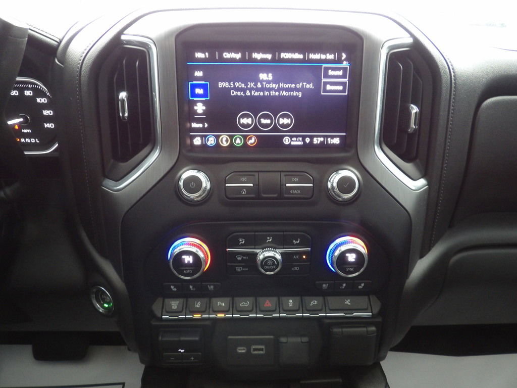Used 2023 GMC Sierra 3500 Denali w/ Denali Ultimate Package AWD/4WD image 24