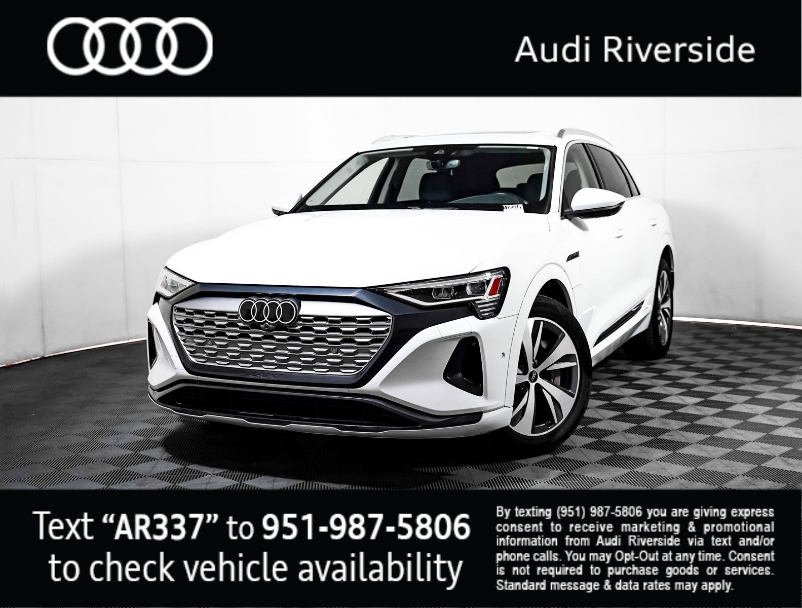 Used 2024 Audi Q8 e-tron Premium Plus image 1