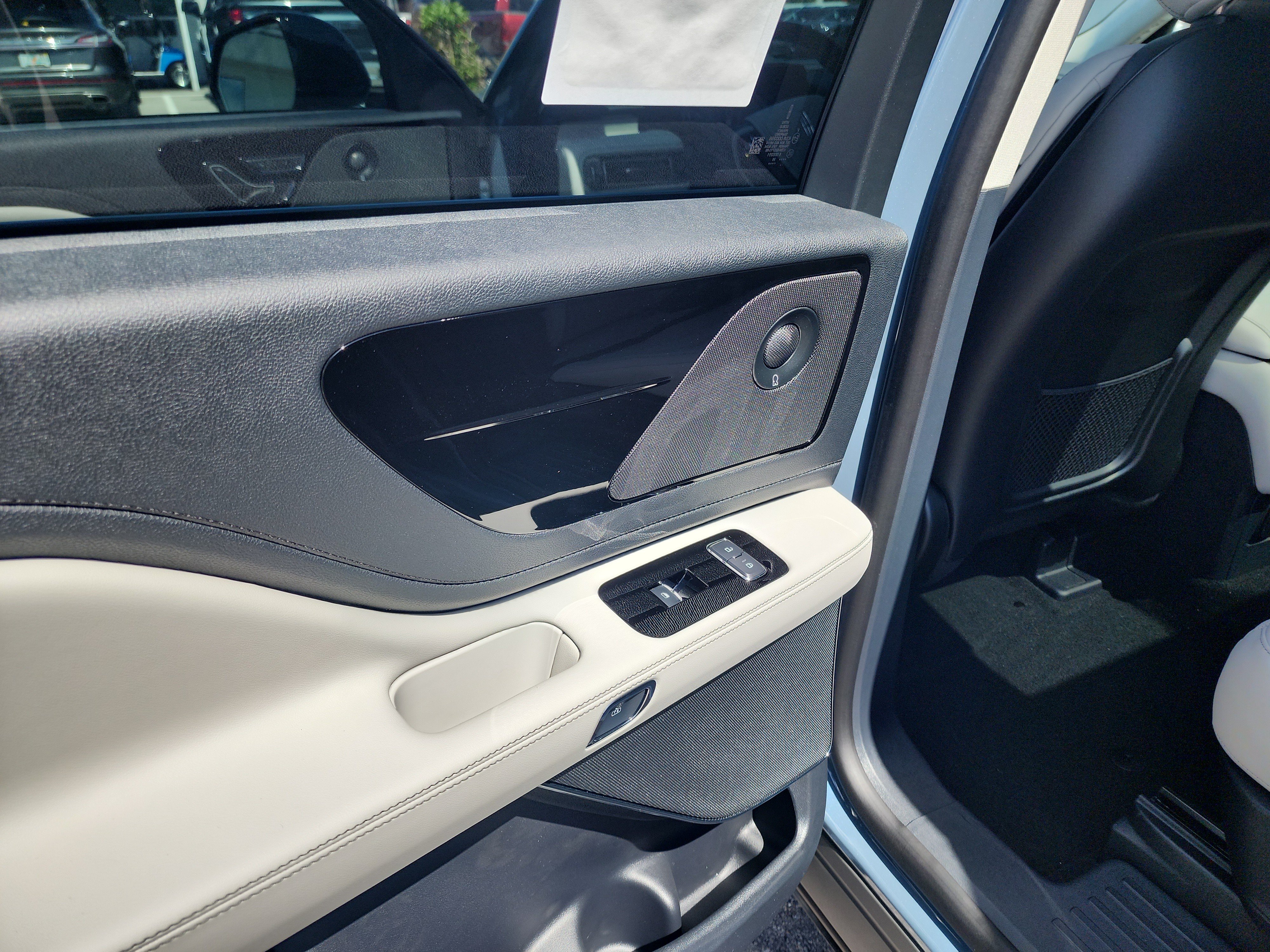 New 2026 Lincoln Aviator Reserve RWD image 17