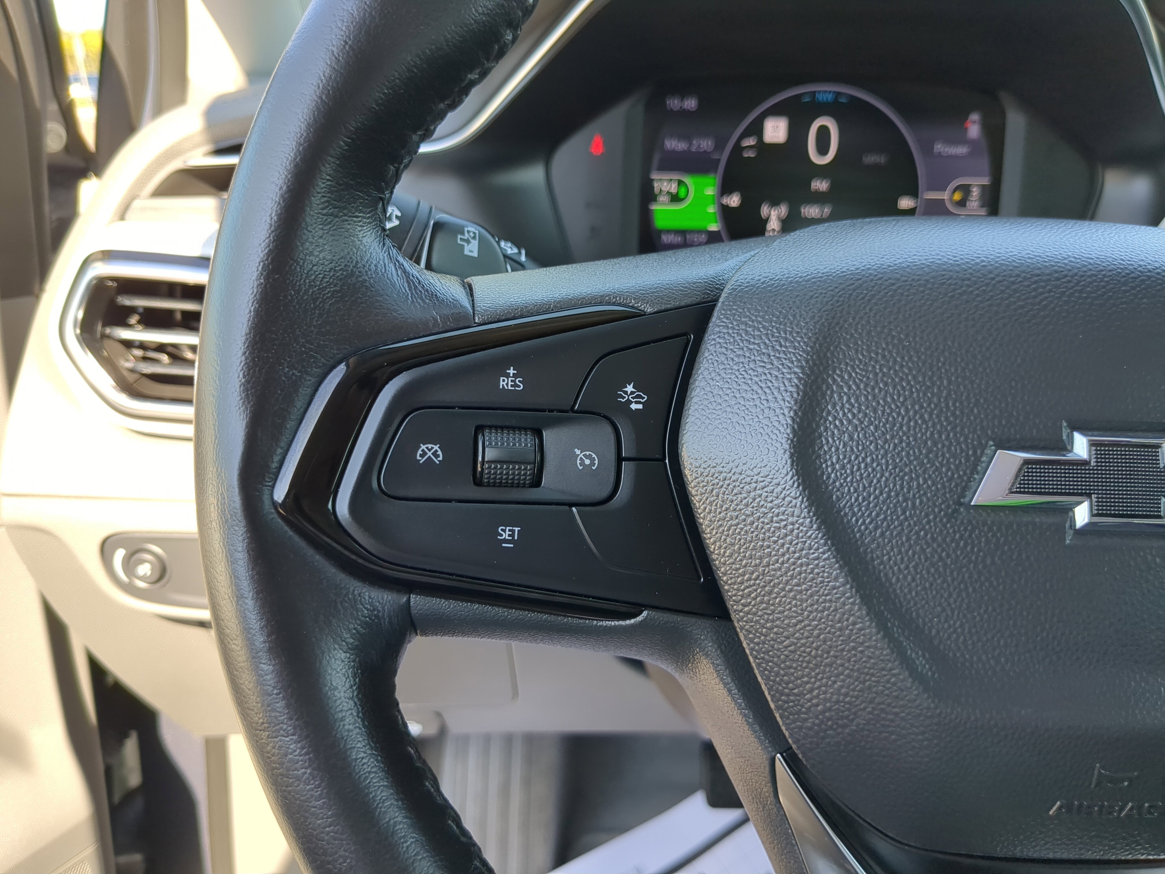 Certified 2022 Chevrolet Bolt EUV Premier w/ Sun & Sound Package image 29