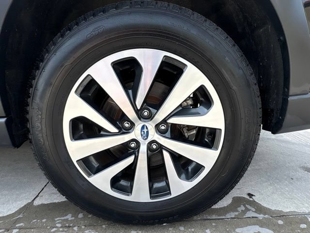 Used 2025 Subaru Outback Premium AWD/4WD image 9