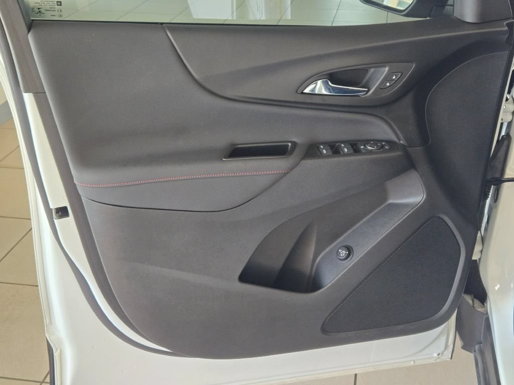 Certified 2022 Chevrolet Equinox RS w/ Infotainment Package FWD image 21