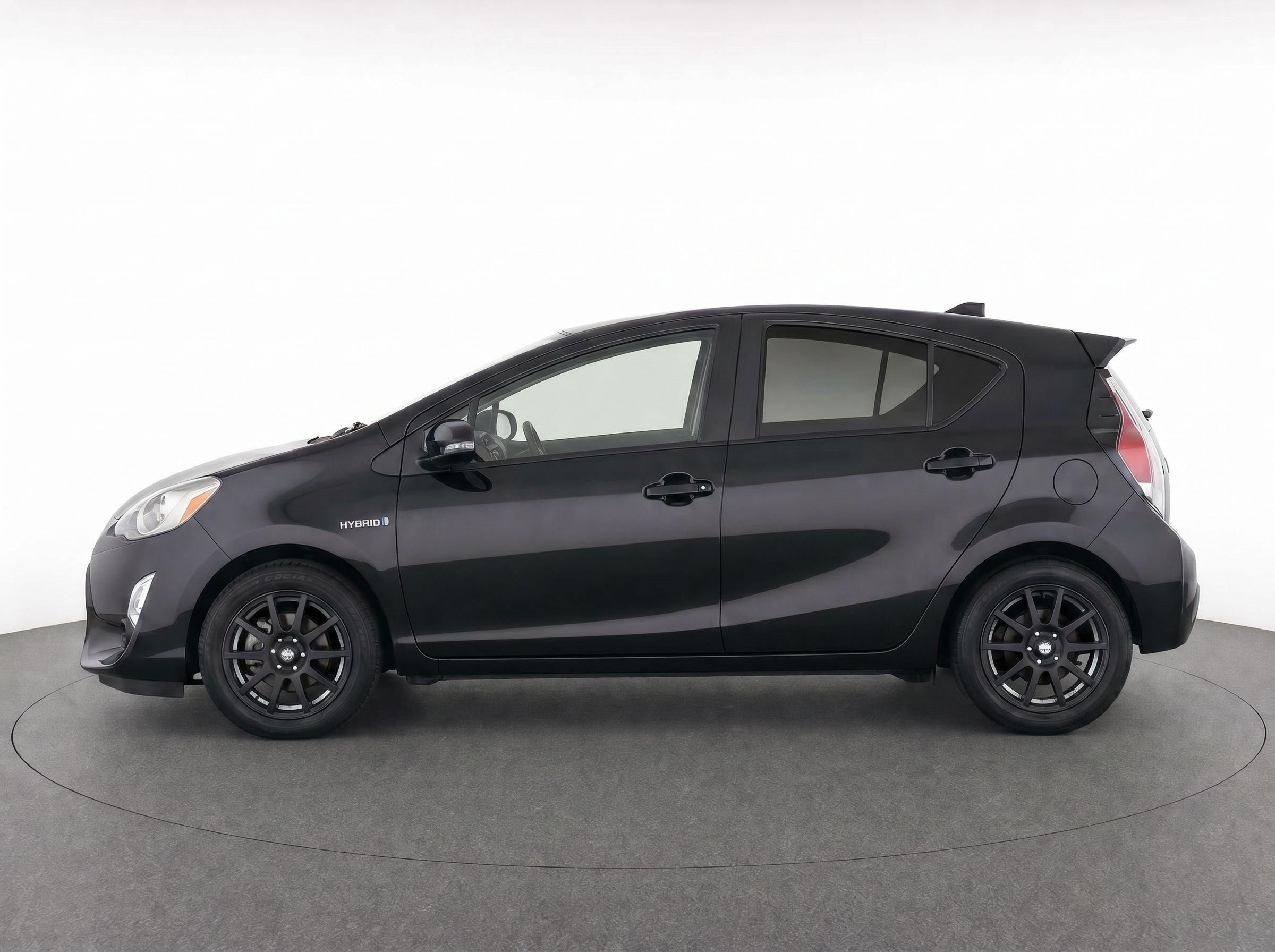 Used 2015 Toyota Prius C Three FWD image 6