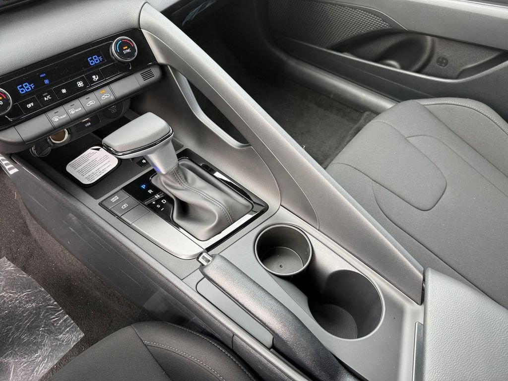 New 2026 Hyundai Elantra Sport FWD image 20