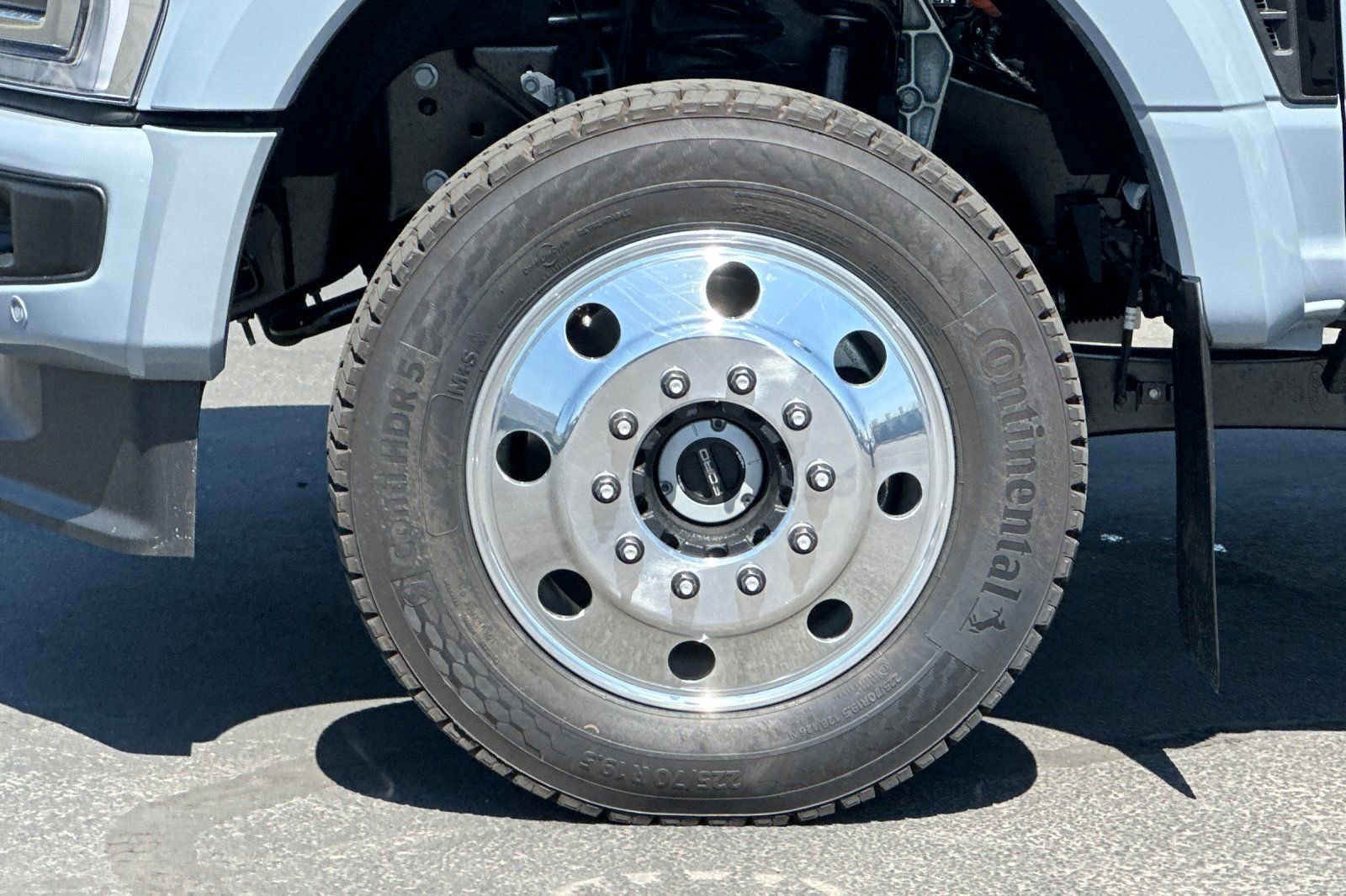 New 2026 Ford F450 Platinum w/ FX4 Off-Road Package image 25