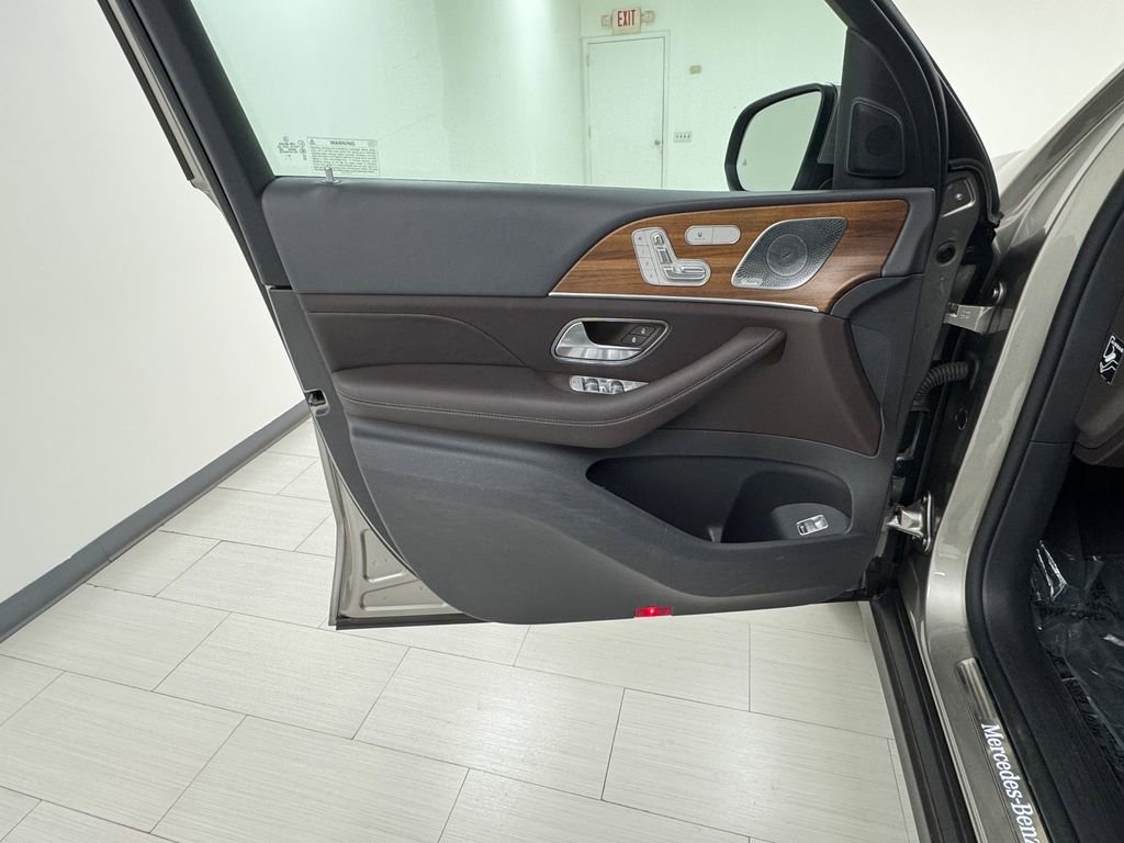 Used 2020 Mercedes-Benz GLE 350 4MATIC image 9