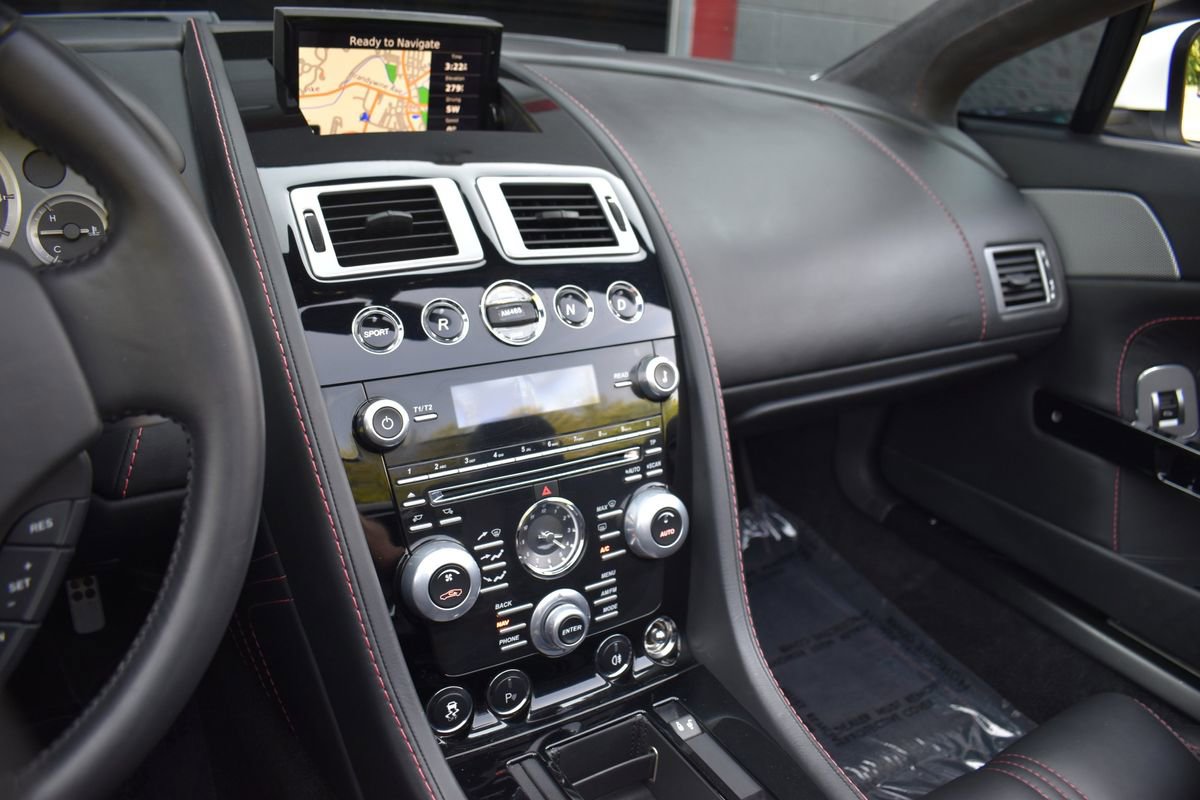 Used 2014 Aston Martin V8 Vantage S image 39