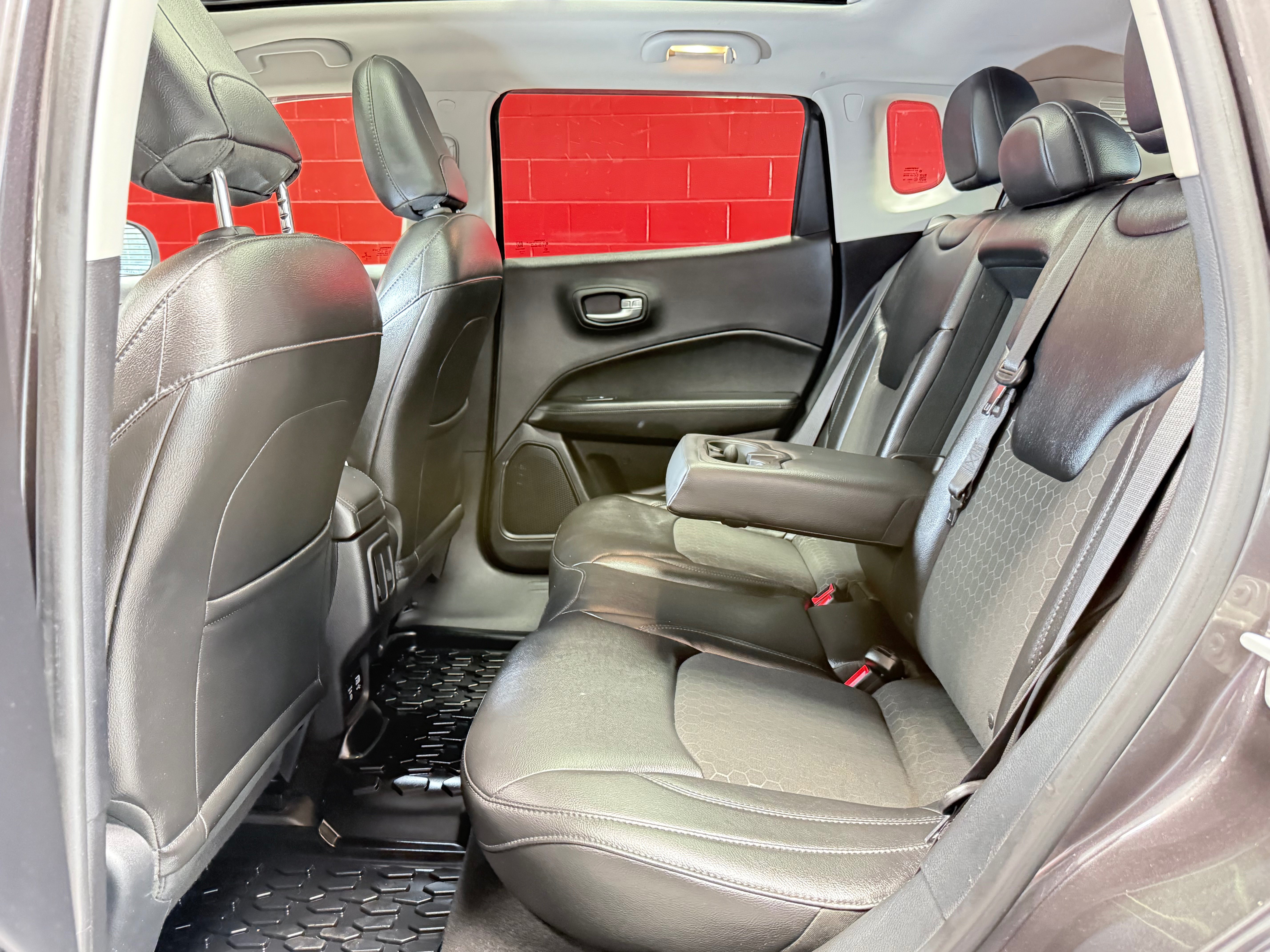 Used 2018 Jeep Compass Latitude w/ Popular Equipment Group AWD/4WD image 31