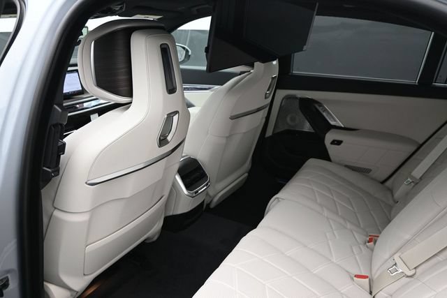 New 2026 BMW 760i xDrive AWD/4WD image 22