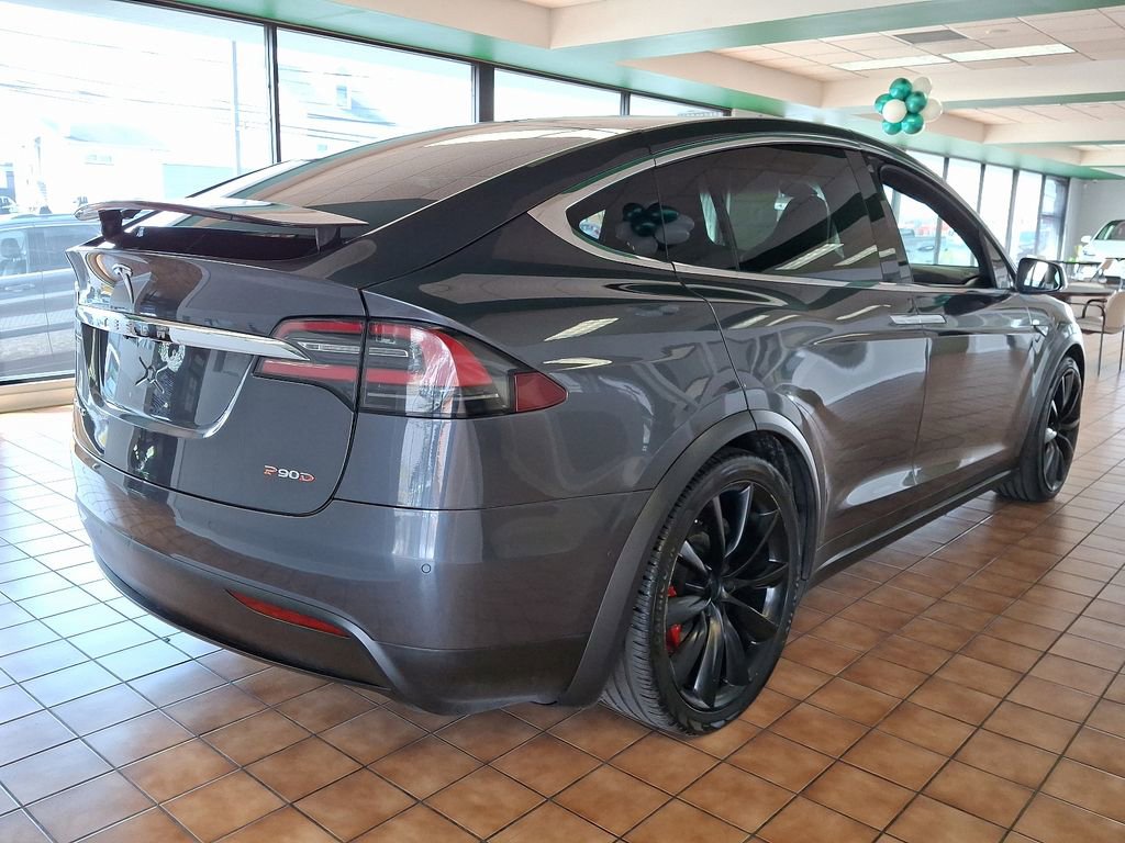 Used 2016 Tesla Model X P90D image 5