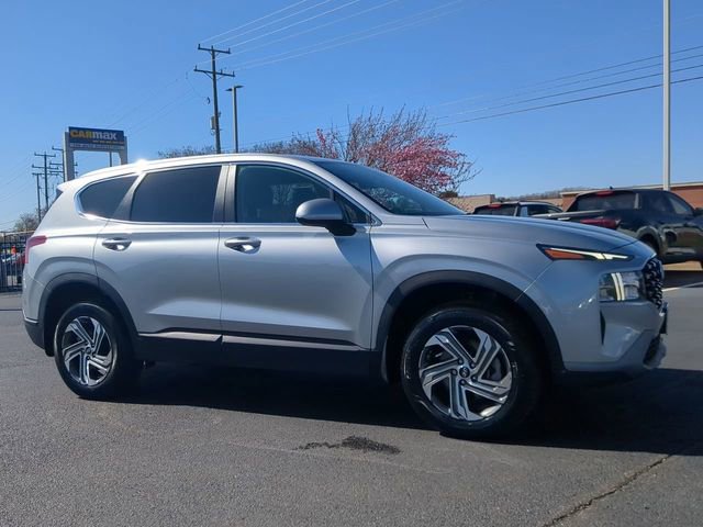 Used 2023 Hyundai Santa Fe SE image 2