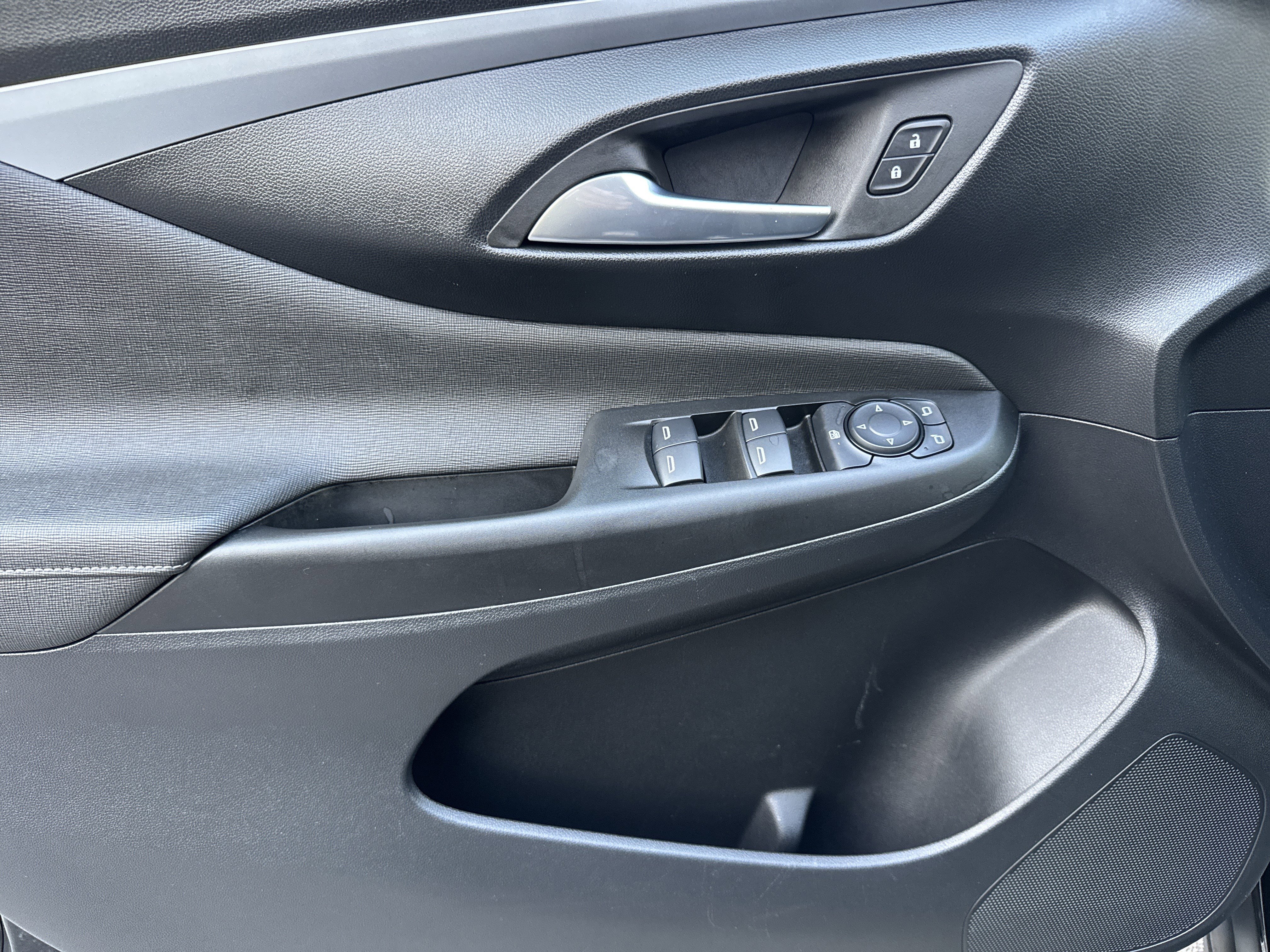 Used 2025 Buick Envista Preferred w/ Convenience I Package image 14