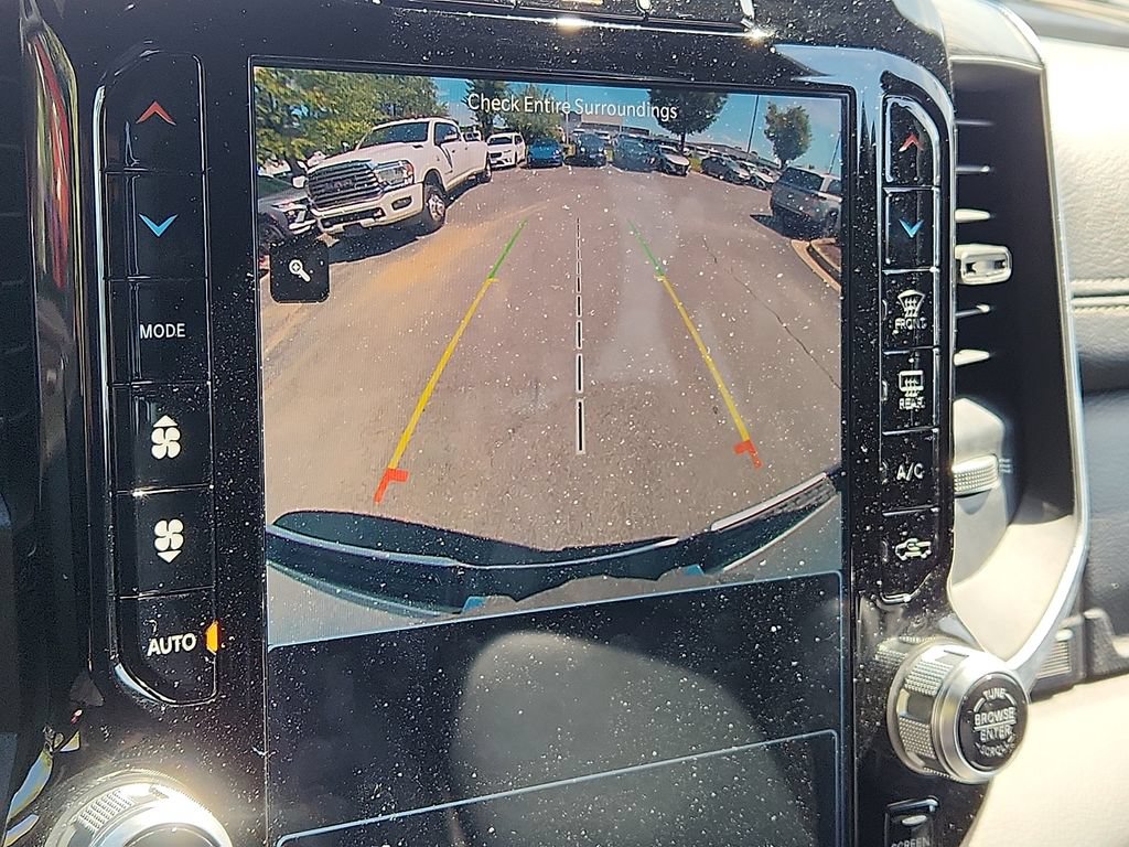 Used 2023 RAM 1500 Laramie AWD/4WD image 18
