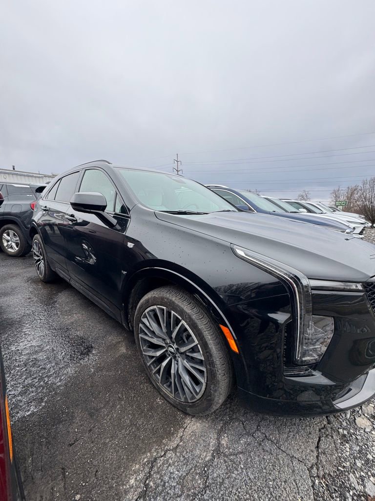 Used 2024 Cadillac XT4 Sport image 7