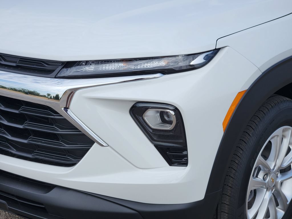 New 2026 Chevrolet TrailBlazer LS w/ LS Convenience Package FWD image 6