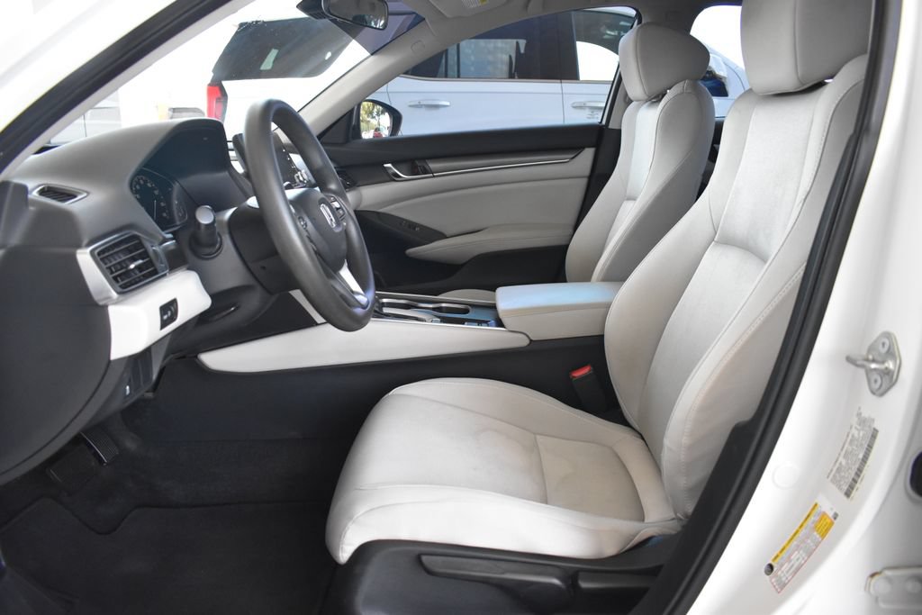 Used 2018 Honda Accord LX image 3