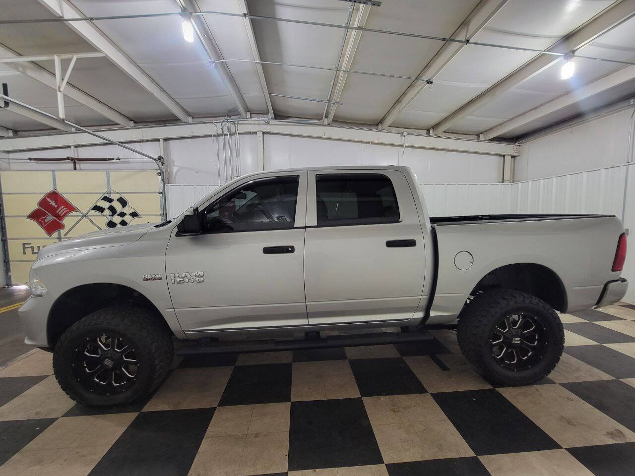 Used 2015 RAM 1500 Express AWD/4WD image 8