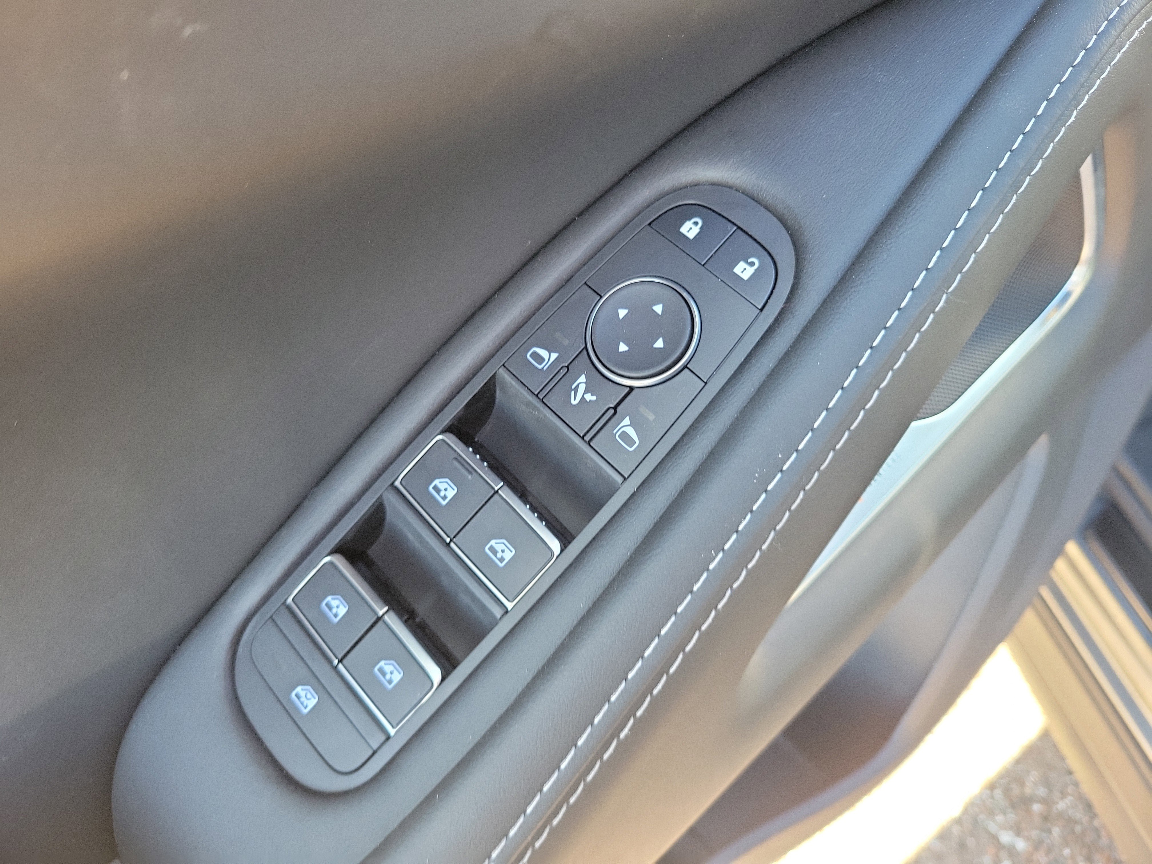 New 2026 INFINITI QX60 Autograph w/ Dark Cargo Package image 24