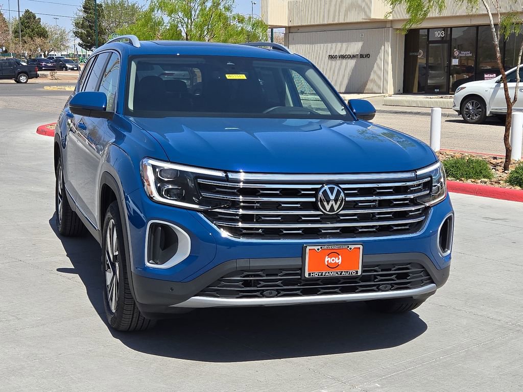 Used 2025 Volkswagen Atlas SEL image 3