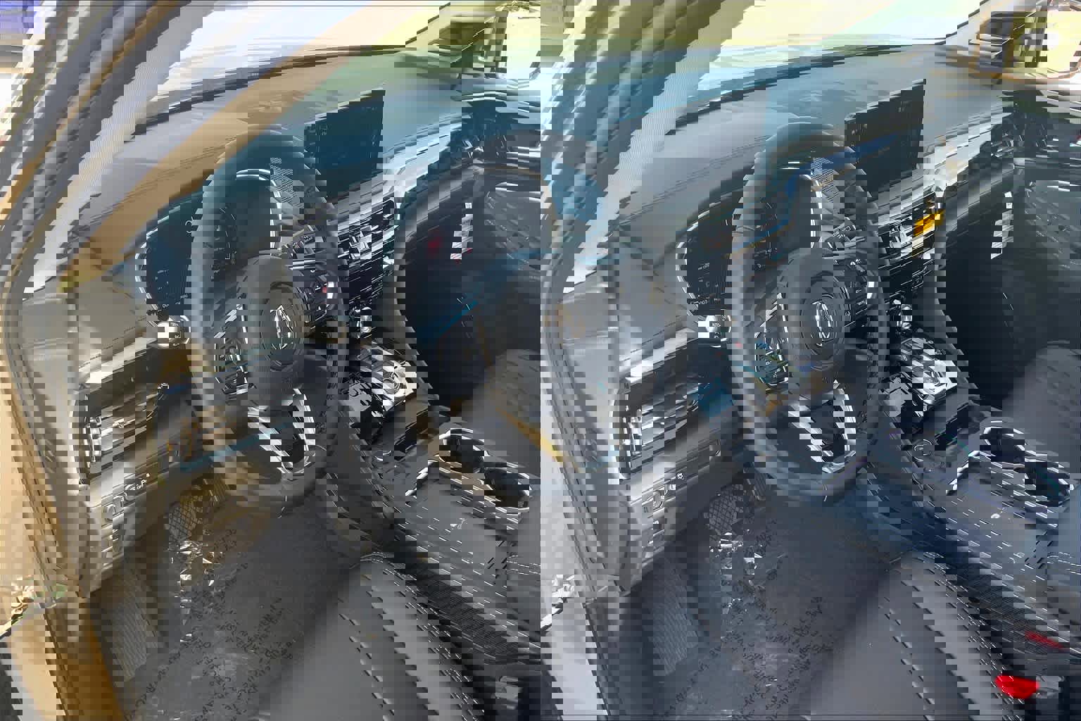 Used 2025 Acura MDX FWD w/ Technology Package image 8