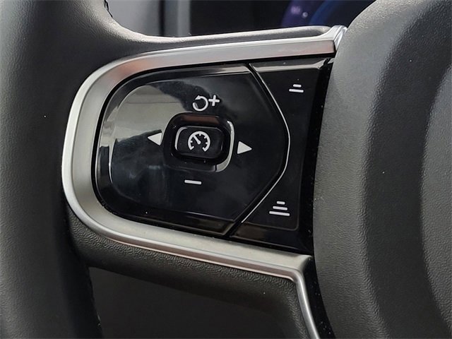 Used 2025 Volvo XC90 B6 Ultra w/ Protection Package Premier image 17