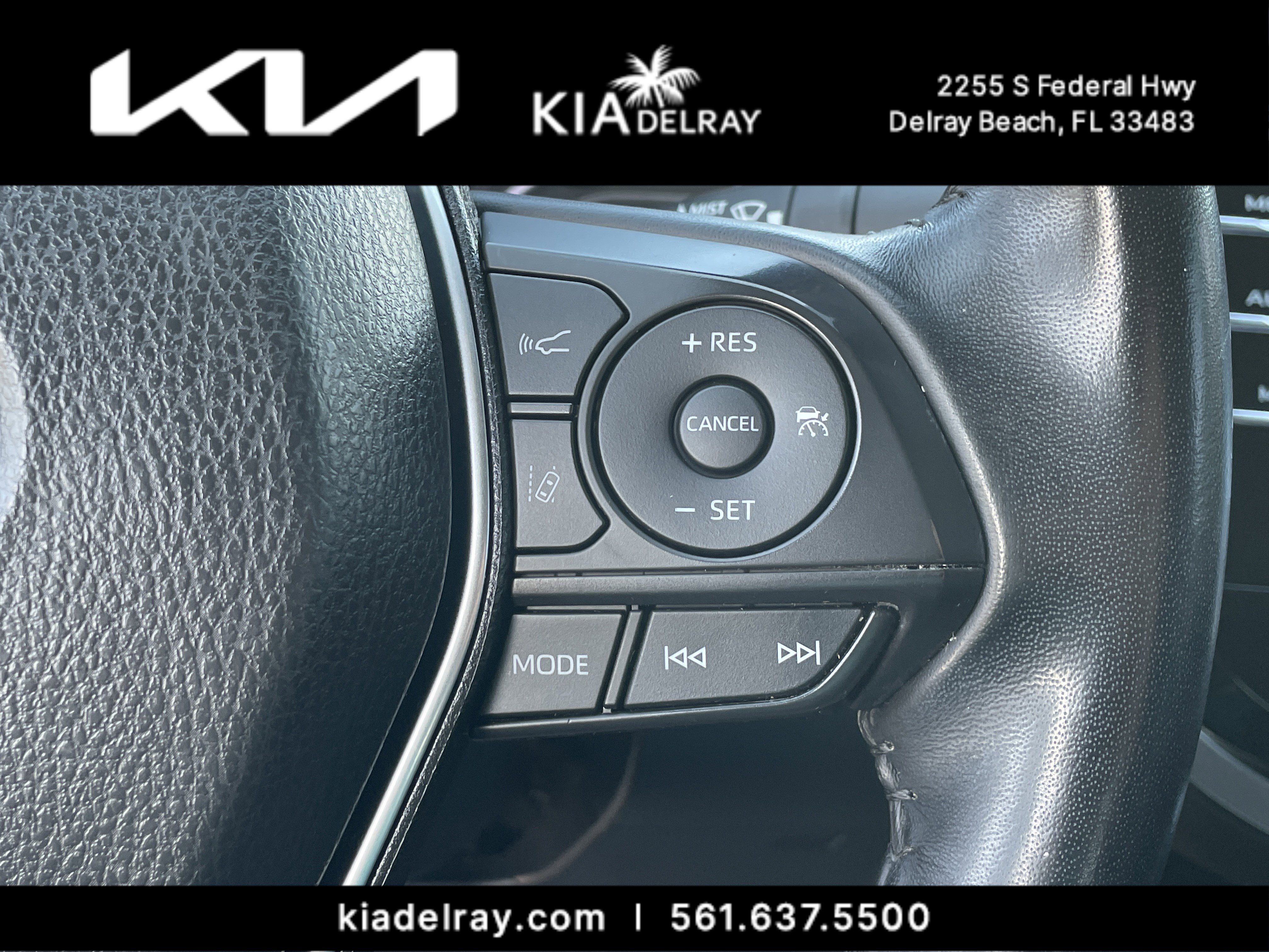 Used 2019 Toyota Camry SE image 25