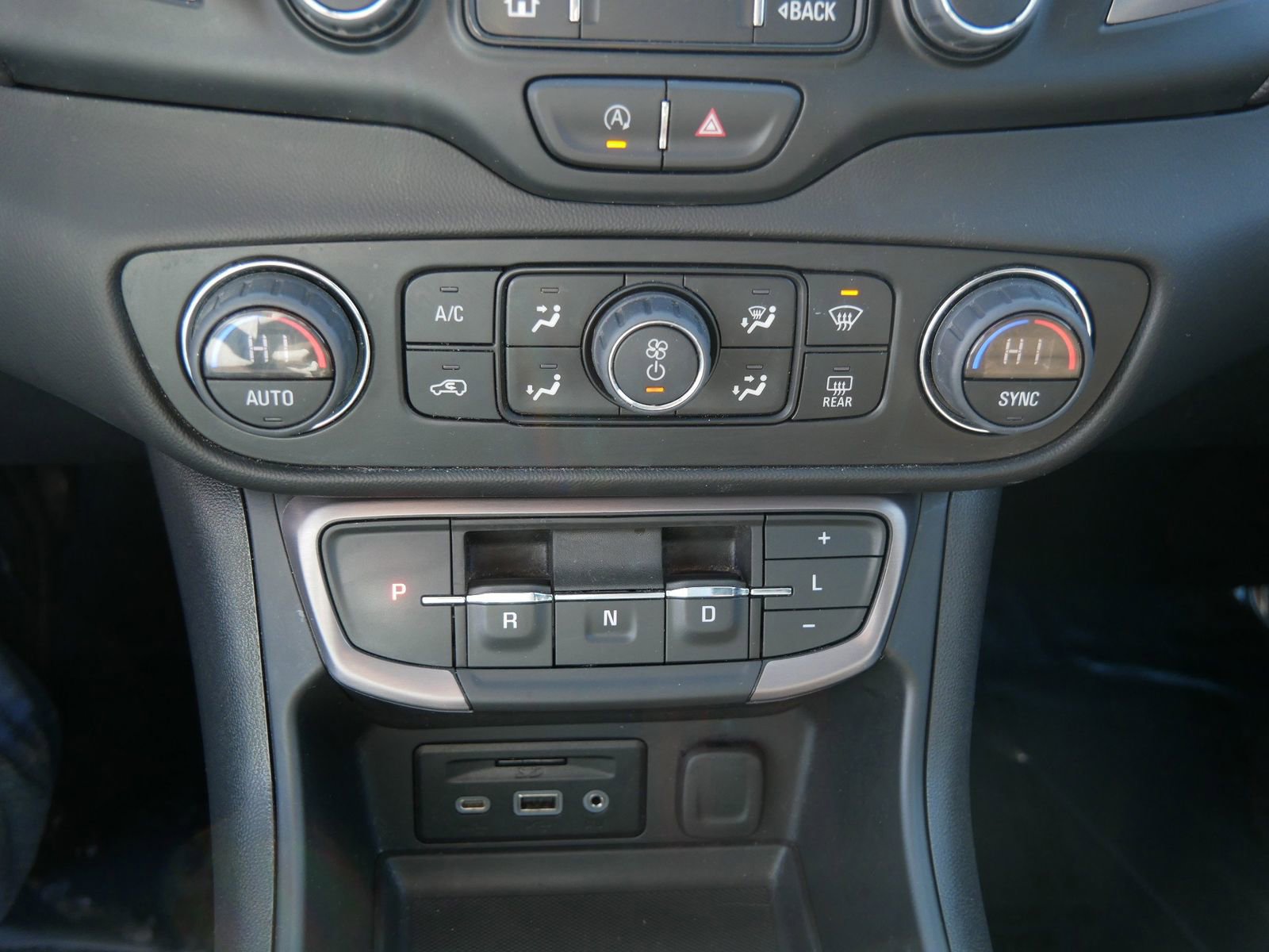 Used 2022 GMC Terrain AT4 w/ Infotainment Package II image 19