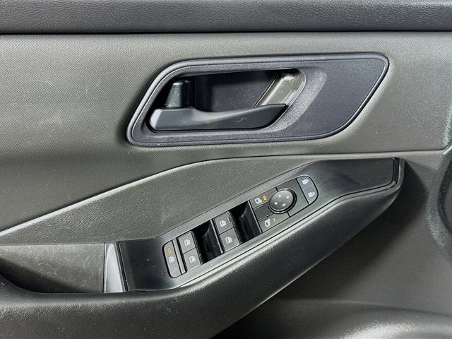 Certified 2024 Nissan Rogue S AWD/4WD image 15