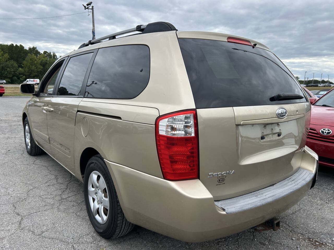 Used 2008 Kia Sedona LX FWD image 4