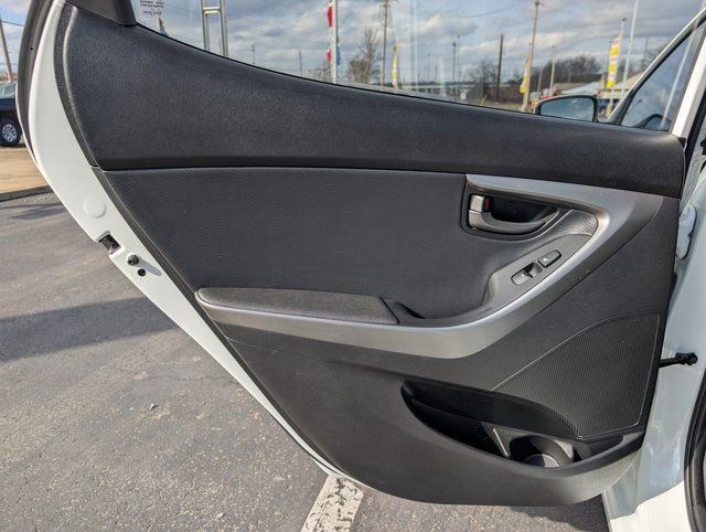 Used 2013 Hyundai Elantra Limited image 14