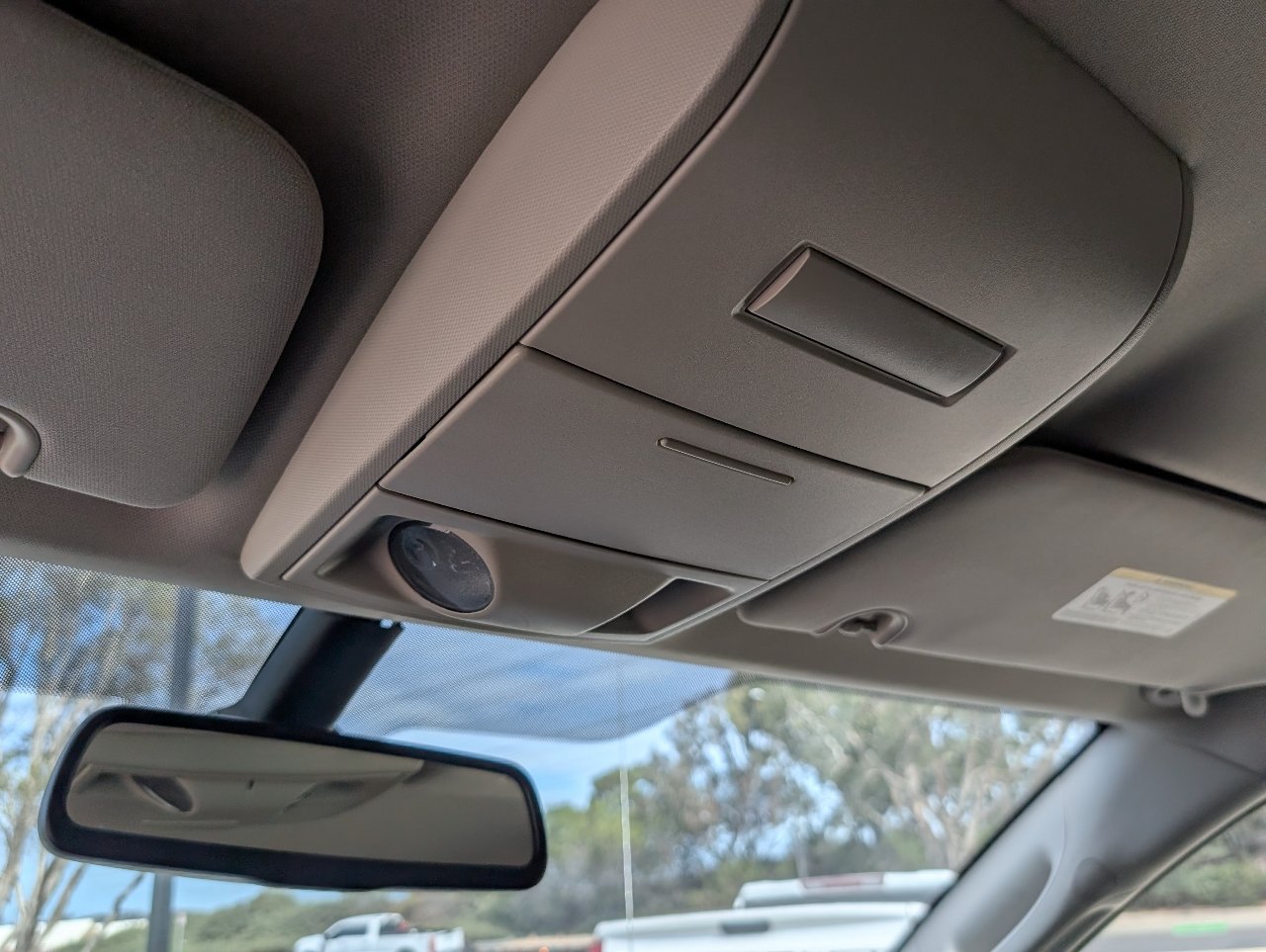 Used 2019 Dodge Grand Caravan SE FWD image 18