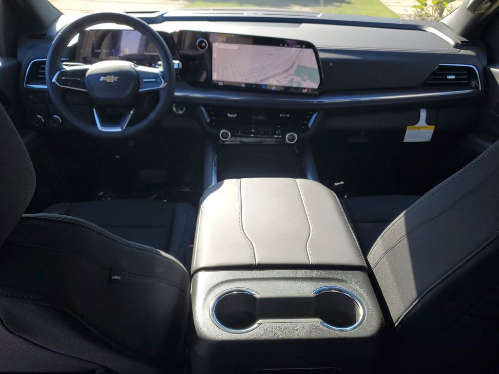 New 2026 Chevrolet Suburban LS image 9