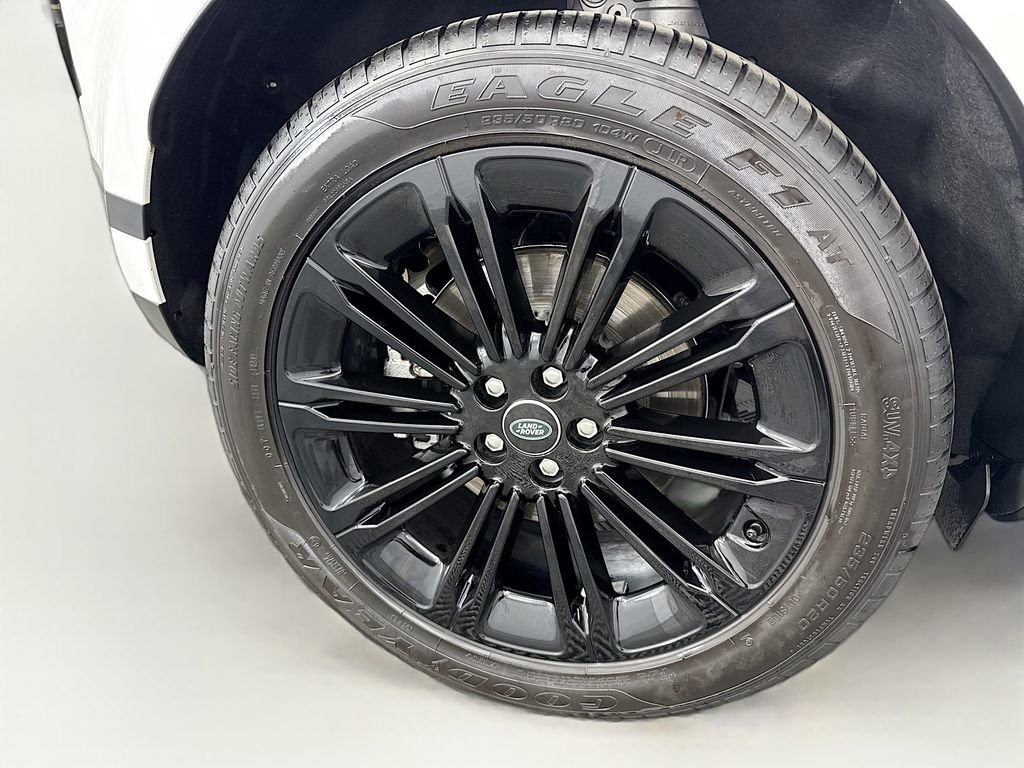 Used 2025 Land Rover Range Rover Evoque S image 32