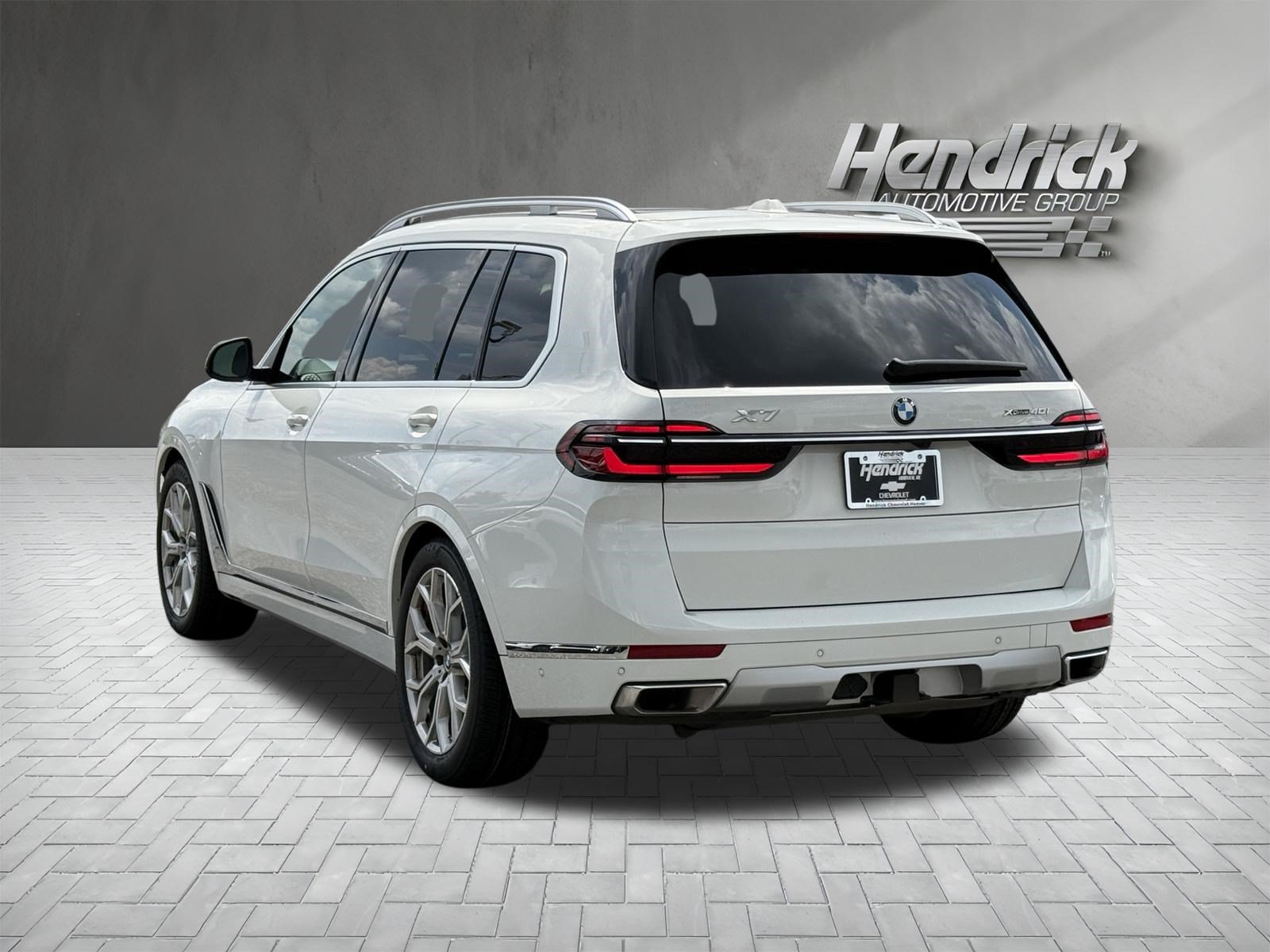 Used 2023 BMW X7 xDrive40i w/ Premium Package AWD/4WD image 8