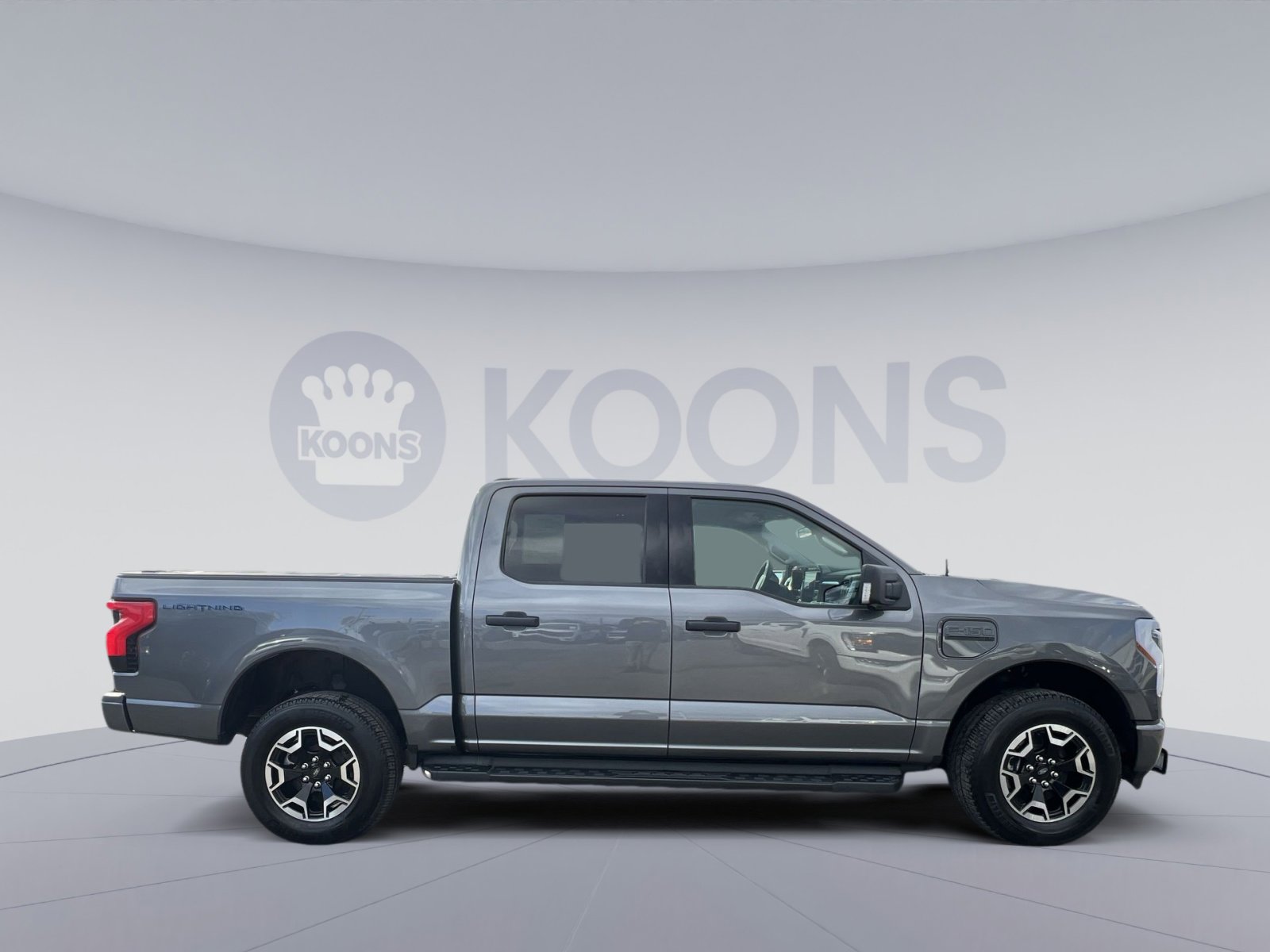 Used 2023 Ford F150 Lightning XLT image 8