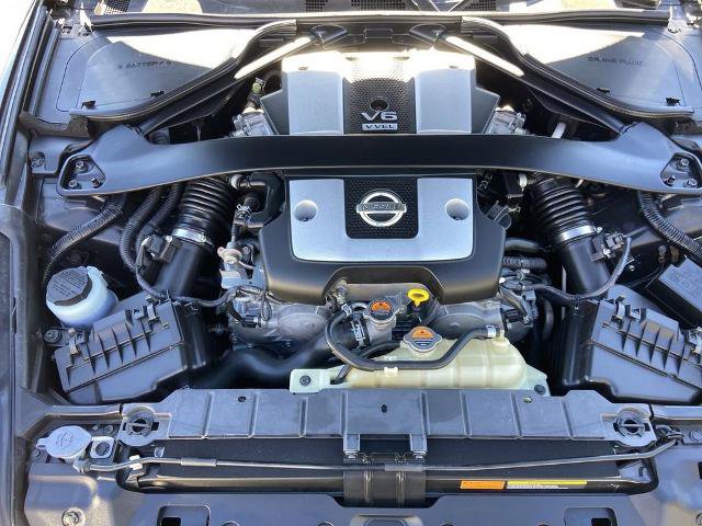 Used 2018 Nissan 370Z Touring image 21