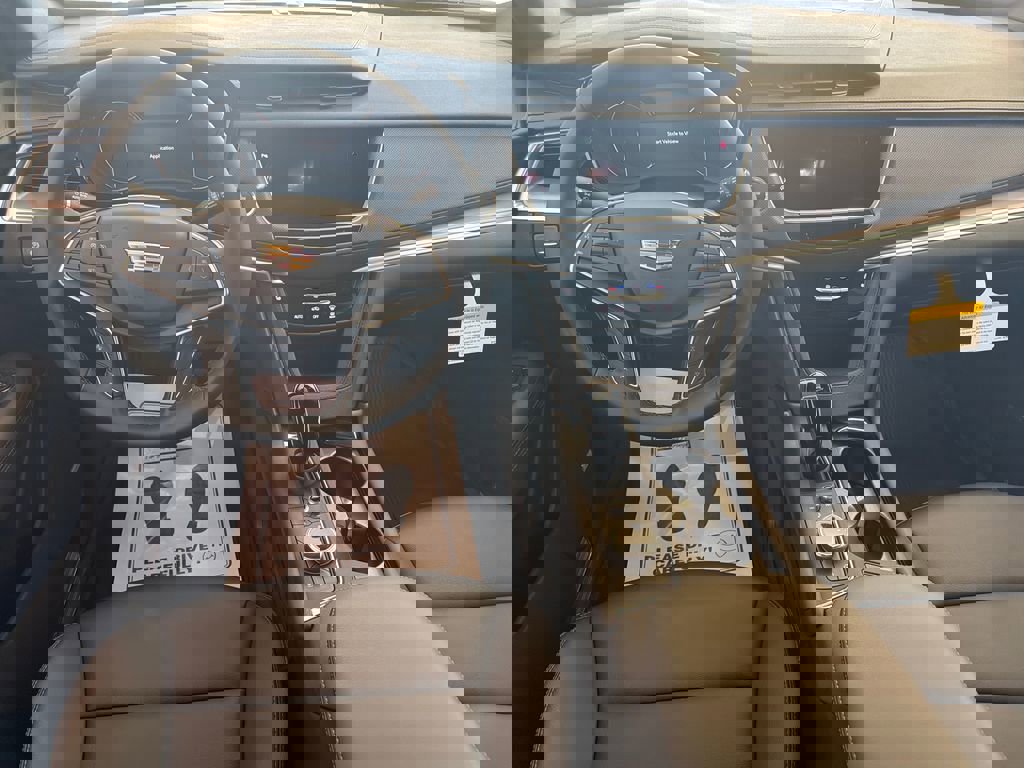 New 2026 Cadillac XT5 Luxury w/ LPO, Floor Liner Package AWD/4WD image 8