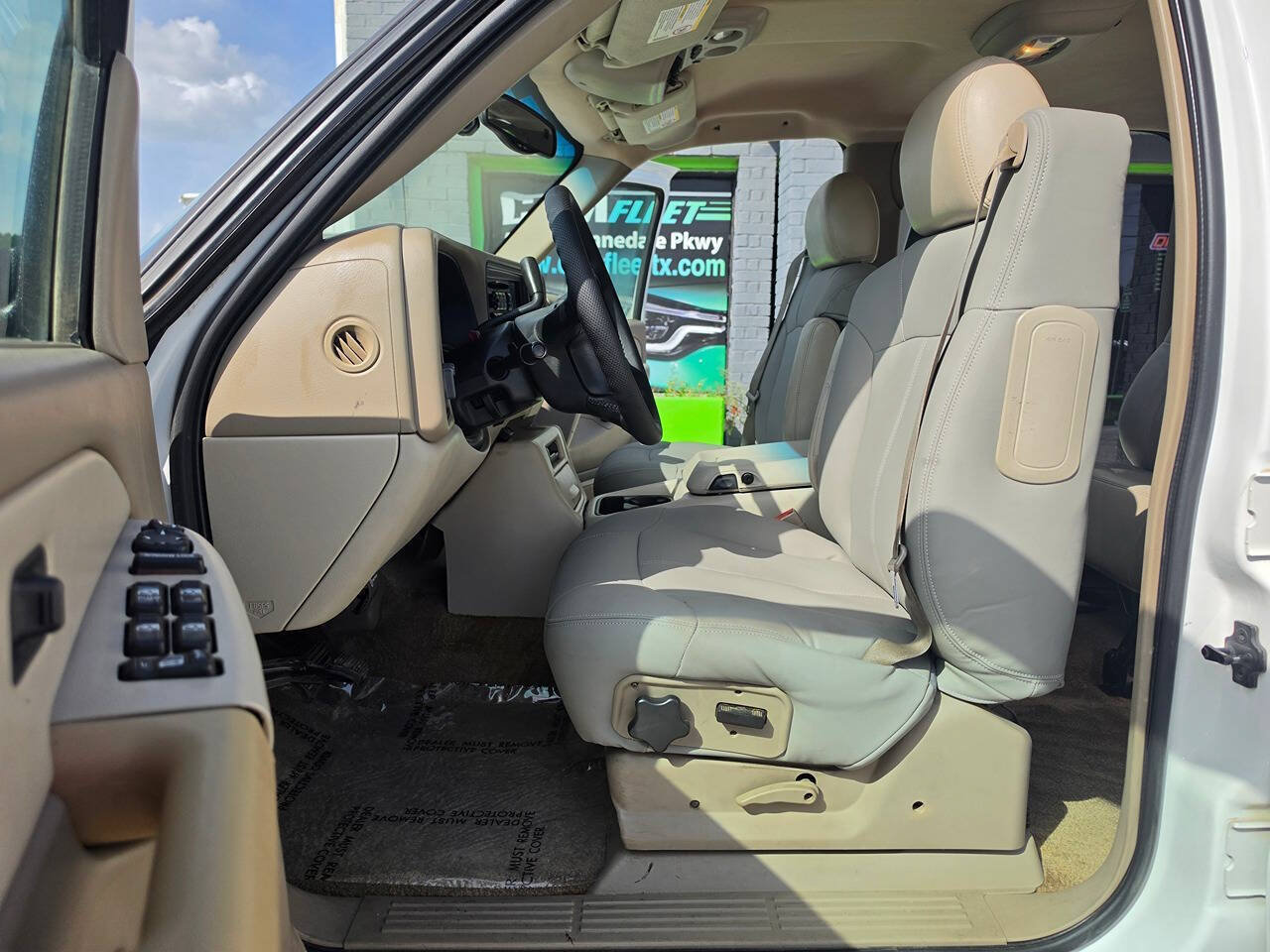 Used 2002 Chevrolet Suburban LS RWD image 19