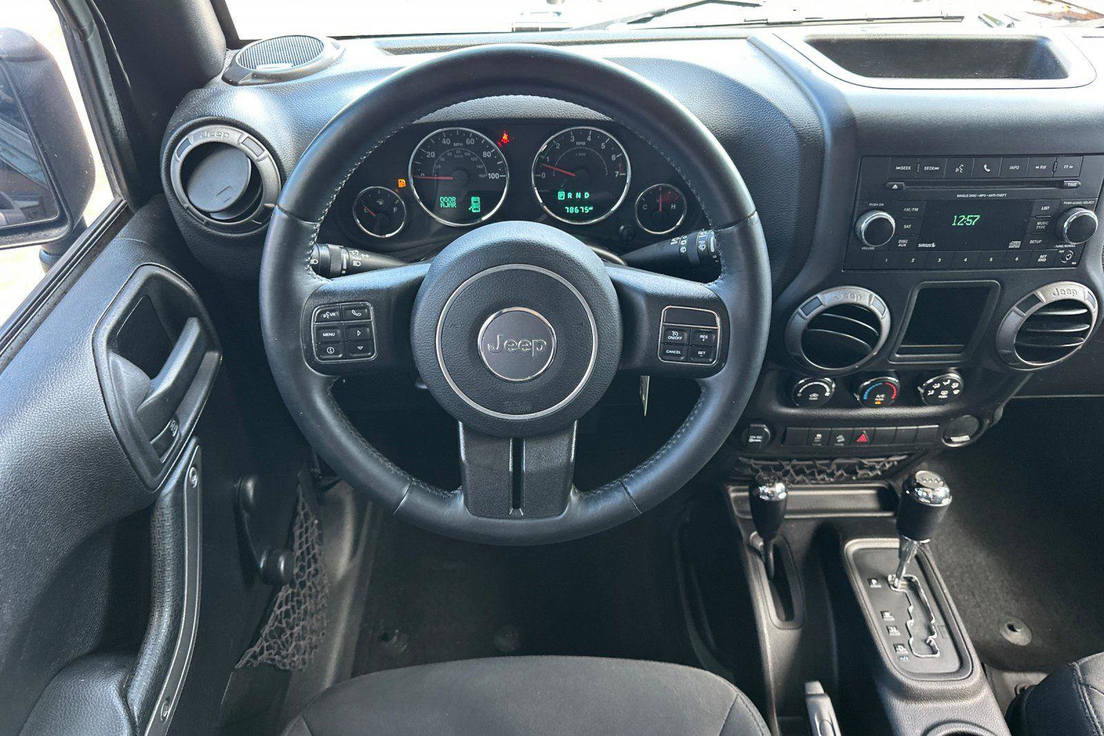 Used 2015 Jeep Wrangler Unlimited Sport w/ Connectivity Group image 13
