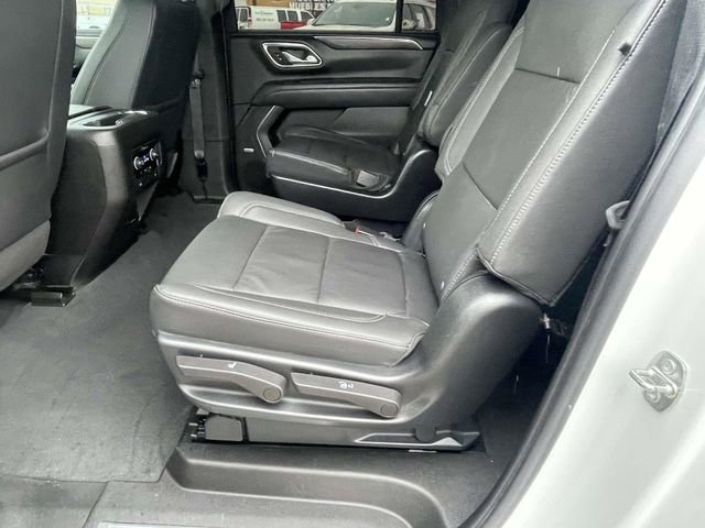 Used 2023 Chevrolet Suburban LT image 5