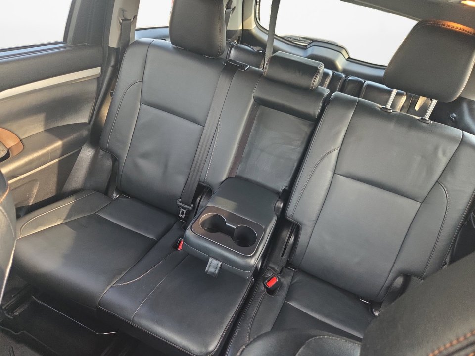 Used 2018 Toyota Highlander XLE FWD image 15