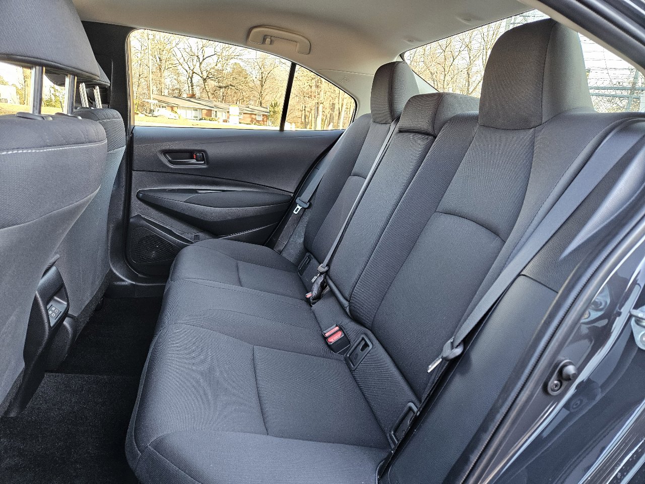 Used 2024 Toyota Corolla LE w/ LE Convenience Package image 18