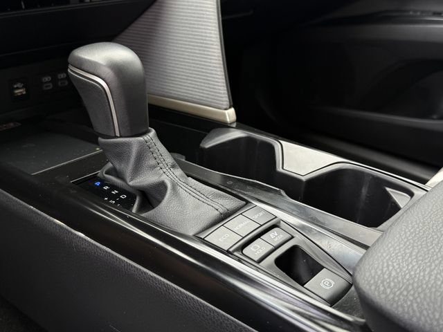 Used 2026 Toyota Camry SE FWD image 19
