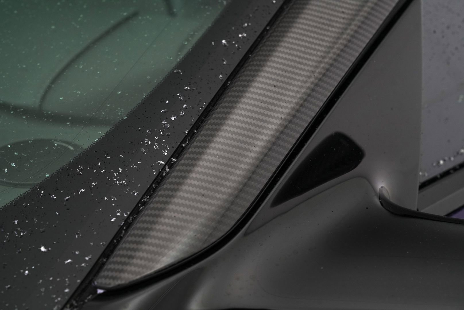 Used 2023 Aston Martin DBS Coupe image 6