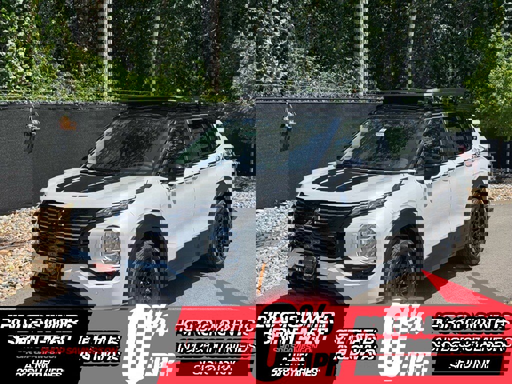 New 2025 Mitsubishi Outlander SE