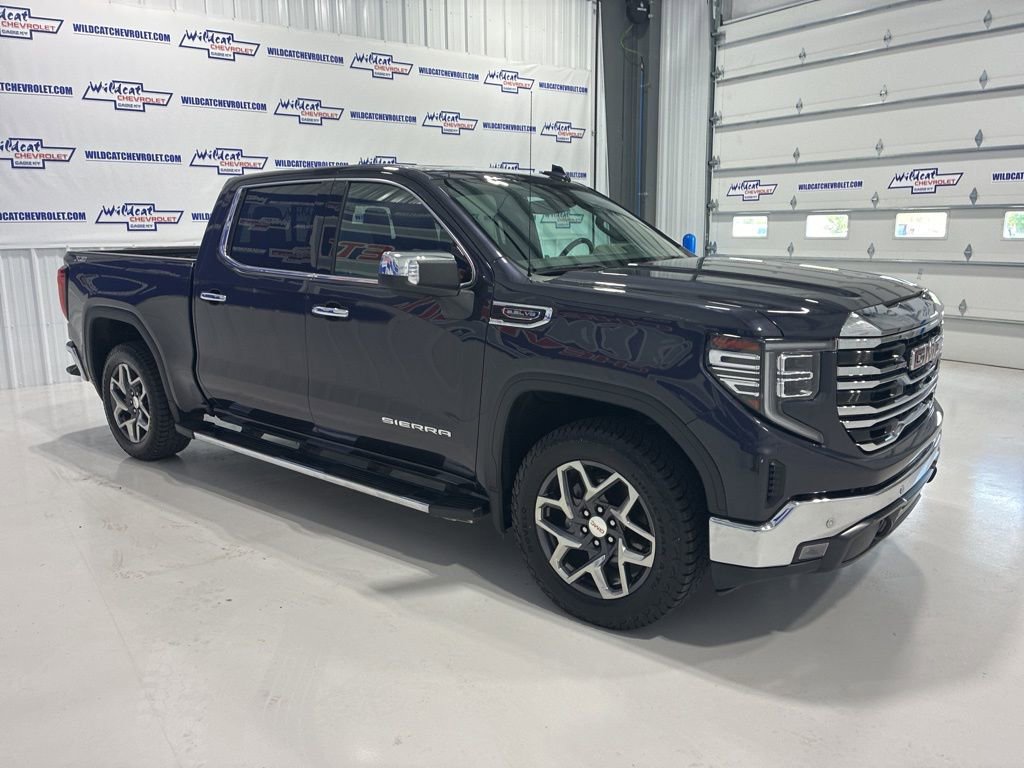 Used 2024 GMC Sierra 1500 SLT w/ SLT Premium Plus Package AWD/4WD image 9