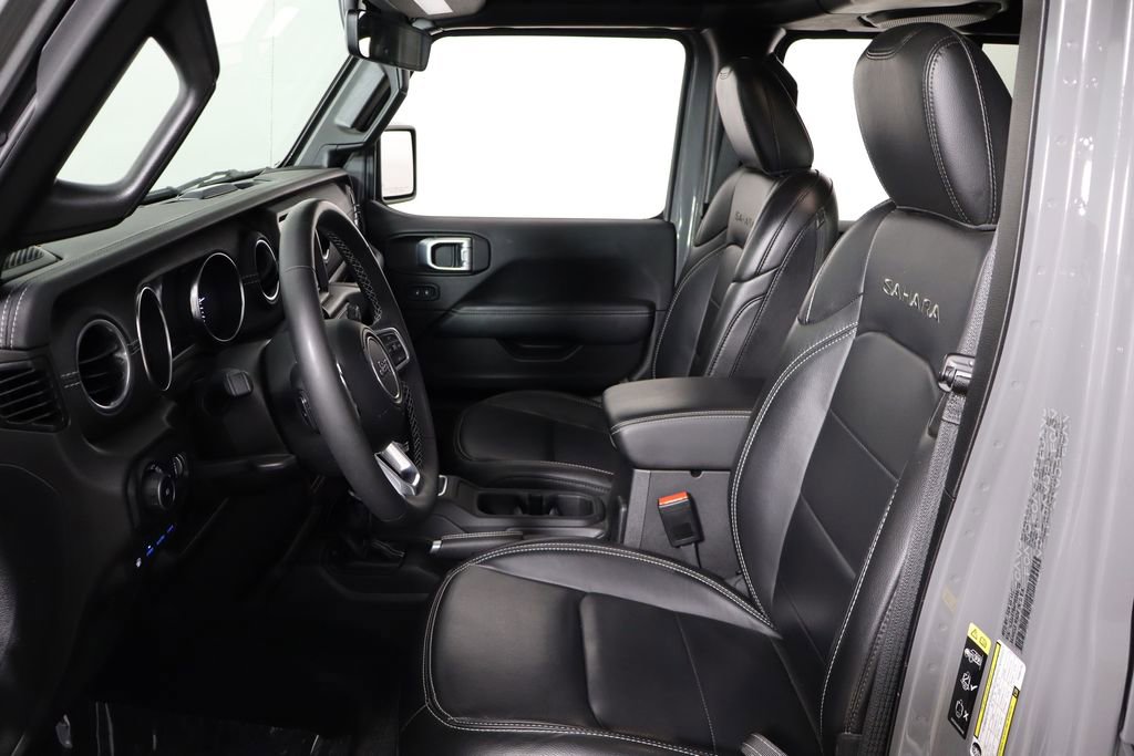 Used 2023 Jeep Wrangler Unlimited Sahara w/ Cold Weather Group AWD/4WD image 14