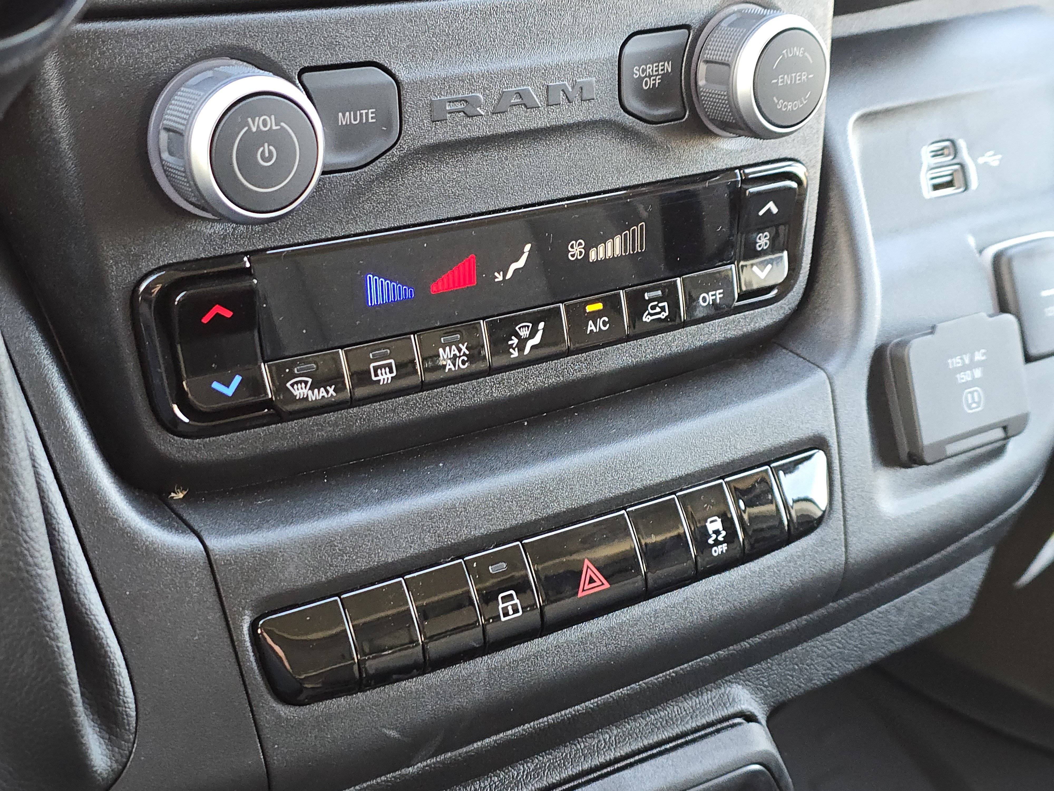 New 2026 RAM ProMaster 1500 w/ Convenience Group FWD image 30