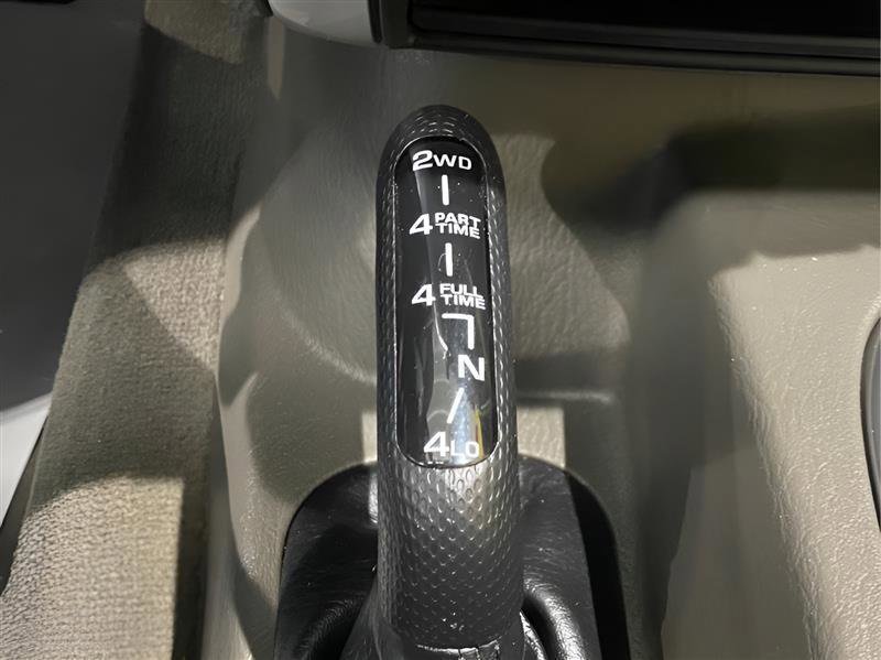 Used 2005 Jeep Liberty Limited image 22